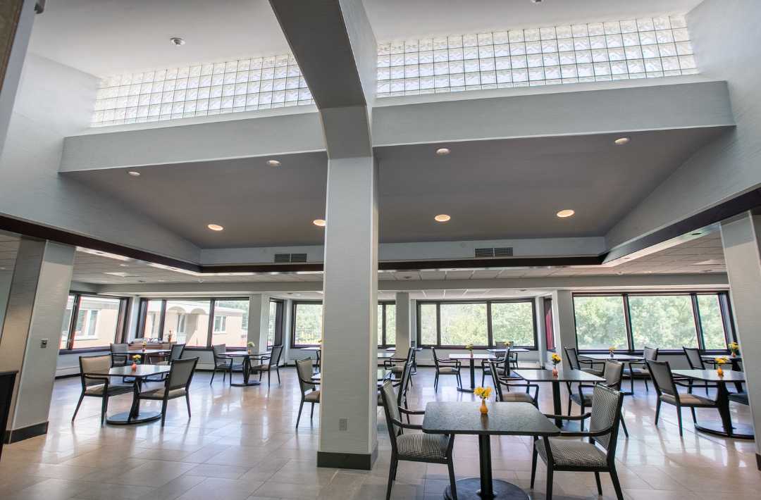 Resident lounge at Broadview Multi-Care Center<br />
